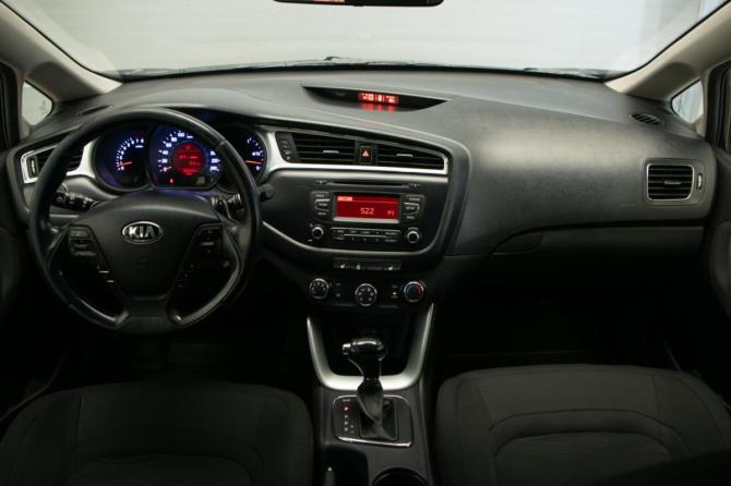 Kia Ceed II Рестайлинг с пробегом 2018 года, цена 1 400 000 рублей, 89529 км, универсал, Автокод Объявления