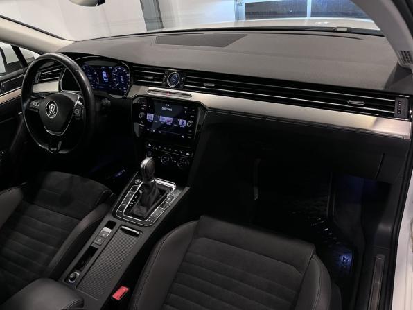 Volkswagen Passat B8 с пробегом 2018 года, цена 2 682 000 рублей, 84376 км, седан, Автокод Объявления