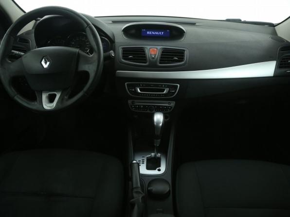 Renault Fluence I с пробегом 2011 года, цена 390 000 рублей, 233000 км, седан, Автокод Объявления