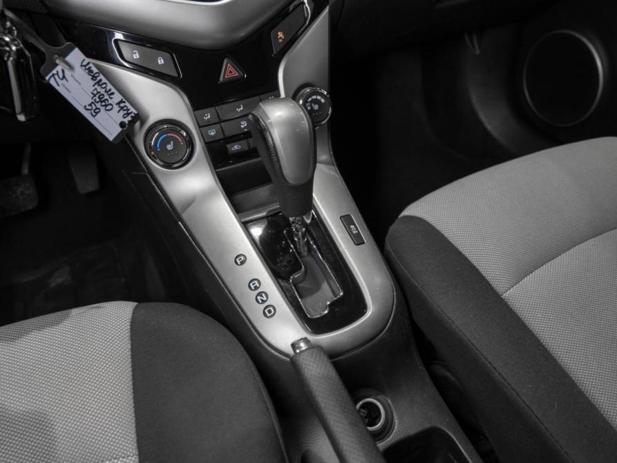 Chevrolet Cruze I Рестайлинг Москва  - изображение 13