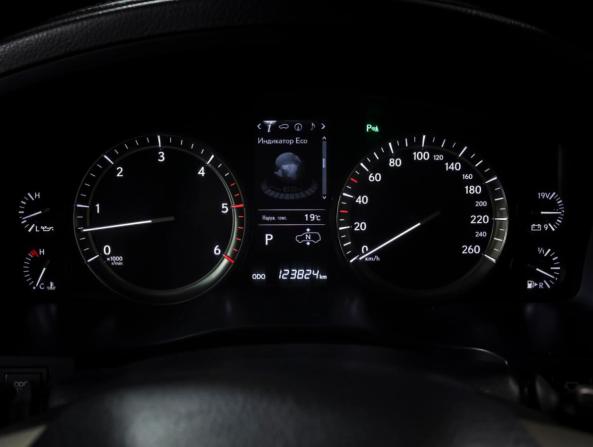 Lexus LX III Рестайлинг 2 с пробегом 2015 года, цена 6 150 000 рублей, 123824 км, внедорожник, Автокод Объявления