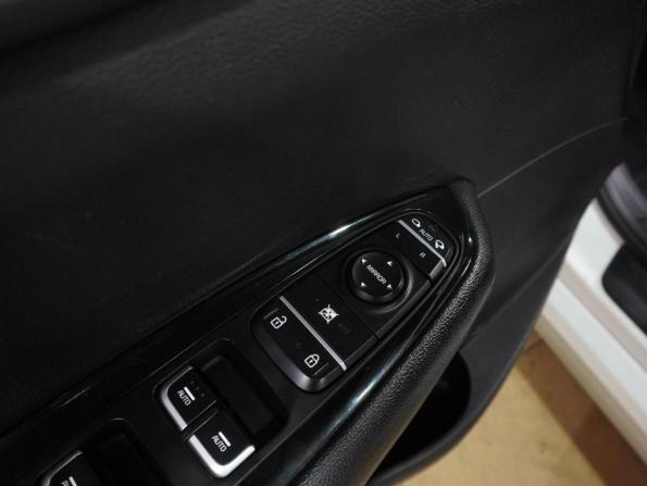 Kia Optima IV Рестайлинг с пробегом 2018 года, цена 1 550 000 рублей, 242272 км, седан, Автокод Объявления