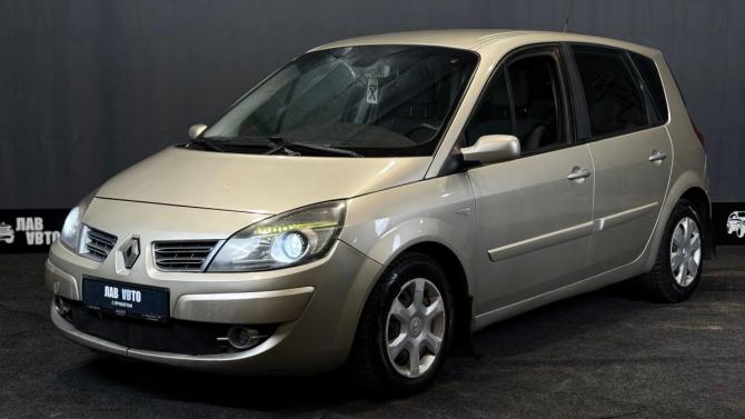 Renault Scenic II Рестайлинг с пробегом 2009 года, цена 449 000 рублей, 299900 км, минивэн, Автокод Объявления