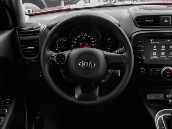 Kia Soul II Рестайлинг с пробегом 2018 года, цена 1 615 000 рублей, 77000 км, хэтчбек, Автокод Объявления