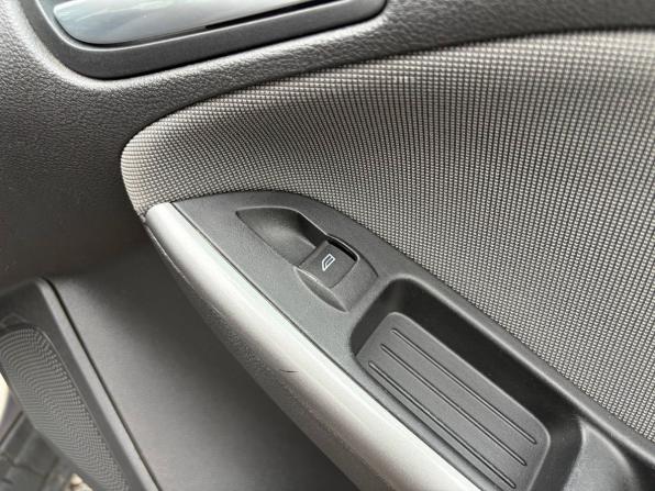 Ford Focus III с пробегом 2012 года, цена 595 000 рублей, 272425 км, универсал, Автокод Объявления
