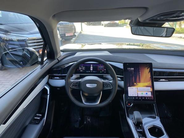 Geely Atlas II с пробегом 2024 года, цена 2 929 000 рублей, 41000 км, внедорожник, Автокод Объявления