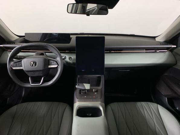 Changan Lamore с пробегом 2024 года, цена 2 427 000 рублей, 1059 км, седан, Автокод Объявления