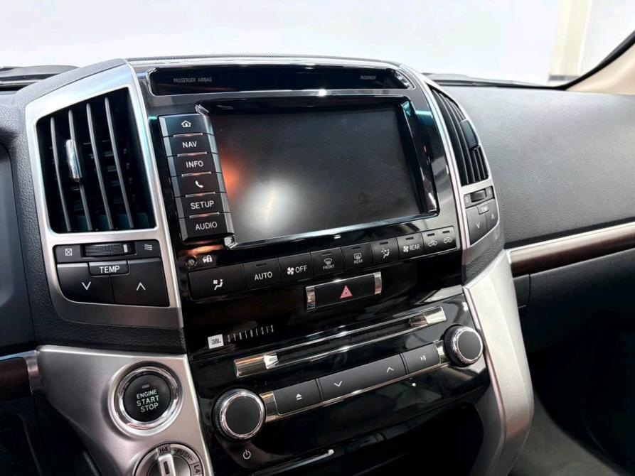 Toyota Land Cruiser 200 Series Рестайлинг 1 Ростов-на-Дону  - изображение 15