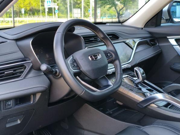 Geely Atlas Pro с пробегом 2023 года, цена 1 990 000 рублей, 60000 км, внедорожник, Автокод Объявления