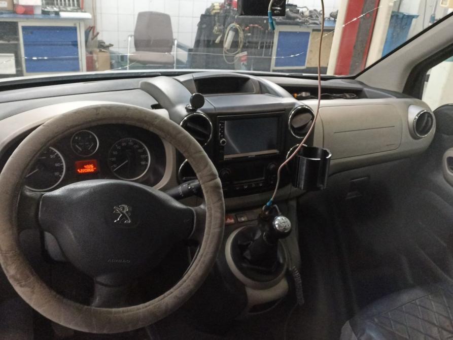 Peugeot Partner II Рестайлинг Санкт-Петербург  - изображение 8