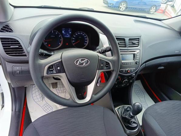 Hyundai Solaris I Рестайлинг с пробегом 2015 года, цена 834 995 рублей, 250979 км, хэтчбек, Автокод Объявления