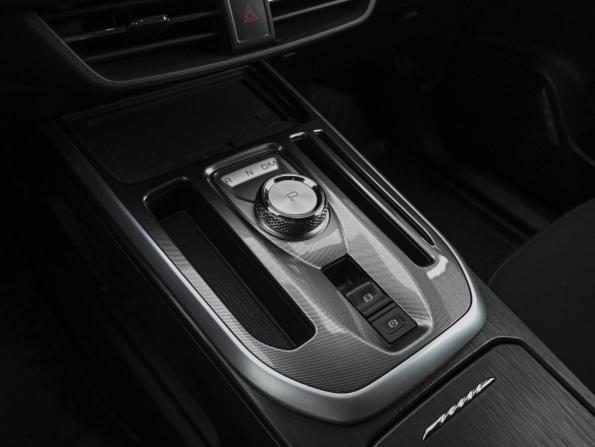 Haval Jolion I Рестайлинг с пробегом 2023 года, цена 1 980 000 рублей, 9915 км, внедорожник, Автокод Объявления