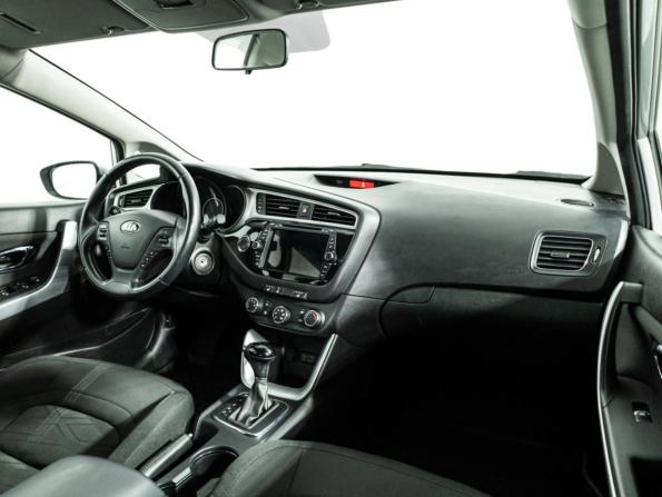 Kia Ceed II Рестайлинг с пробегом 2018 года, цена 1 300 000 рублей, 111742 км, хэтчбек, Автокод Объявления