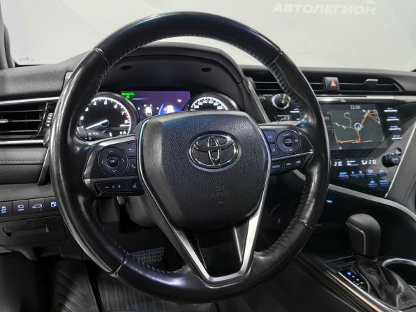 Toyota Camry VII (XV50) Рестайлинг с пробегом 2015 года, цена 1 650 000 рублей, 251915 км, седан, Автокод Объявления