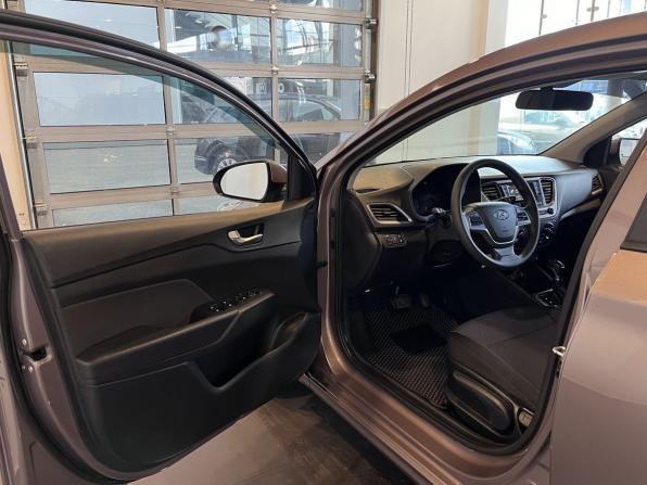 Hyundai Solaris II с пробегом 2018 года, цена 1 550 000 рублей, 79167 км, седан, Автокод Объявления