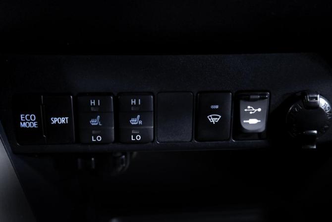 Toyota RAV4 IV (XA40) с пробегом 2014 года, цена 2 530 000 рублей, 91221 км, внедорожник, Автокод Объявления