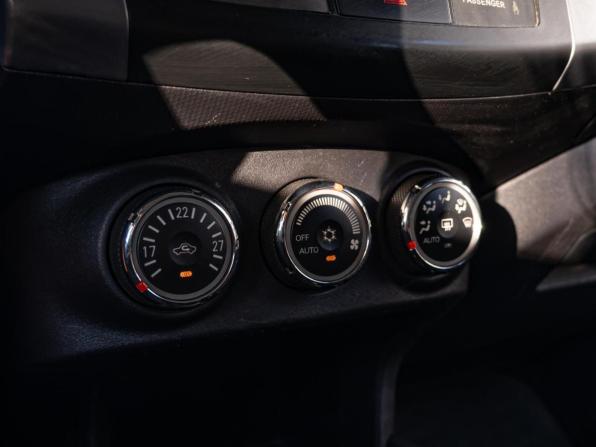 Mitsubishi Outlander II Рестайлинг с пробегом 2010 года, цена 1 175 000 рублей, 201129 км, внедорожник, Автокод Объявления