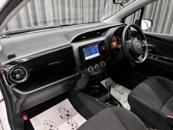 Toyota Vitz III (XP130) Рестайлинг 2 с пробегом 2019 года, цена 999 000 рублей, 94946 км, хэтчбек, Автокод Объявления