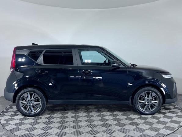Kia Soul III с пробегом 2022 года, цена 1 995 000 рублей, 54359 км, хэтчбек, Автокод Объявления
