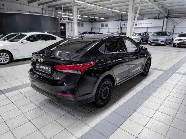 Hyundai Solaris II с пробегом 2019 года, цена 935 000 рублей, 154995 км, седан, Автокод Объявления