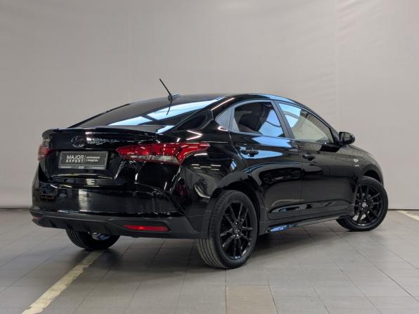 Hyundai Solaris II Рестайлинг с пробегом 2022 года, цена 1 730 000 рублей, 61441 км, седан, Автокод Объявления