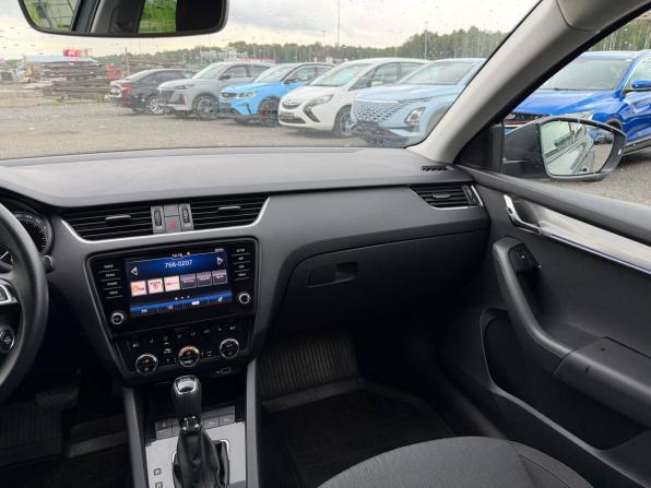Skoda Octavia III (A7) Рестайлинг с пробегом 2018 года, цена 1 545 000 рублей, 169489 км, лифтбек, Автокод Объявления