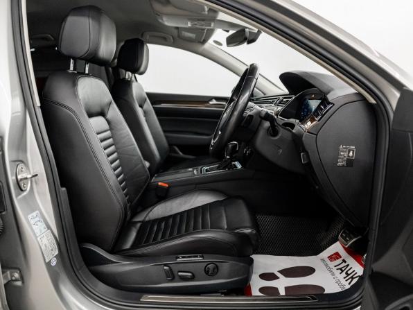 Volkswagen Passat B8 с пробегом 2016 года, цена 1 990 000 рублей, 67150 км, седан, Автокод Объявления