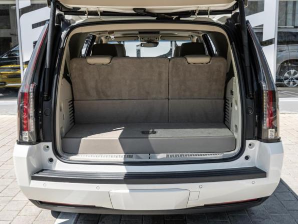 Cadillac Escalade IV с пробегом 2015 года, цена 4 240 000 рублей, 107109 км, внедорожник, Автокод Объявления
