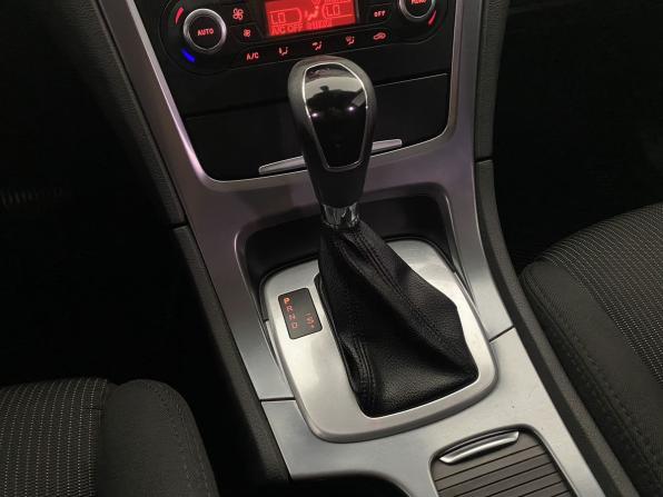 Ford Mondeo IV Рестайлинг с пробегом 2012 года, цена 950 000 рублей, 285908 км, седан, Автокод Объявления
