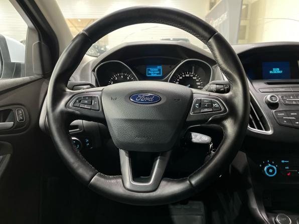 Ford Focus III Рестайлинг с пробегом 2017 года, цена 870 000 рублей, 214436 км, хэтчбек, Автокод Объявления