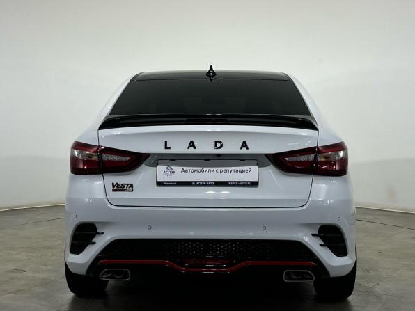 Lada (ВАЗ) Vesta I Рестайлинг (NG) с пробегом 2024 года, цена 1 700 000 рублей, 9300 км, седан, Автокод Объявления