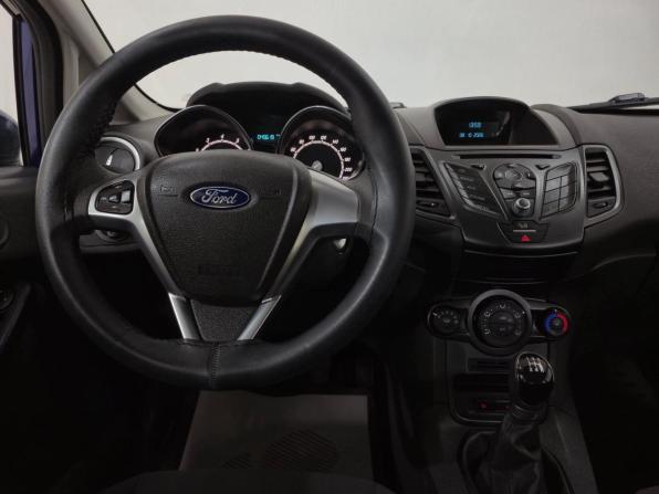 Ford Fiesta Mk6 Рестайлинг с пробегом 2016 года, цена 980 000 рублей, 45528 км, хэтчбек, Автокод Объявления