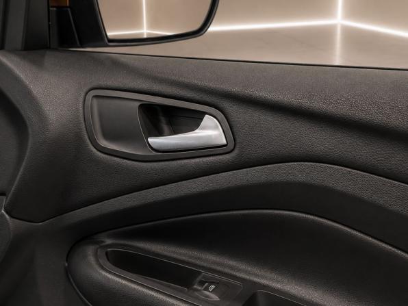 Ford Kuga II Рестайлинг с пробегом 2017 года, цена 1 745 000 рублей, 141130 км, внедорожник, Автокод Объявления