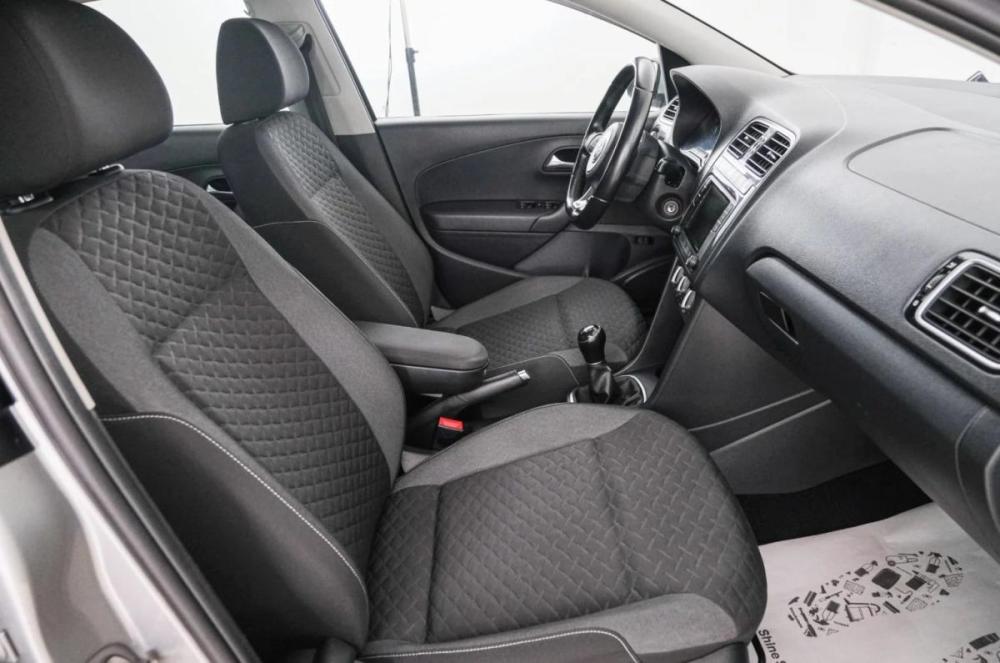 Volkswagen Polo V Рестайлинг Красноярск  - изображение 14