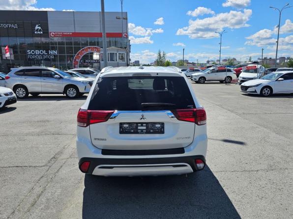 Mitsubishi Outlander III Рестайлинг 3 с пробегом 2019 года, цена 2 099 000 рублей, 185142 км, внедорожник, Автокод Объявления