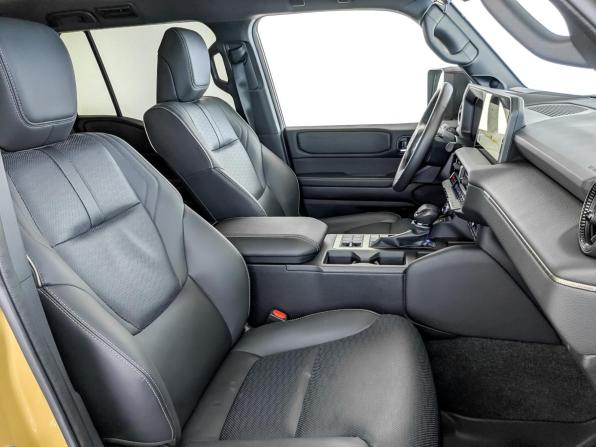Toyota Land Cruiser Prado 250 Series с пробегом 2024 года, цена 9 950 000 рублей, 4570 км, внедорожник, Автокод Объявления