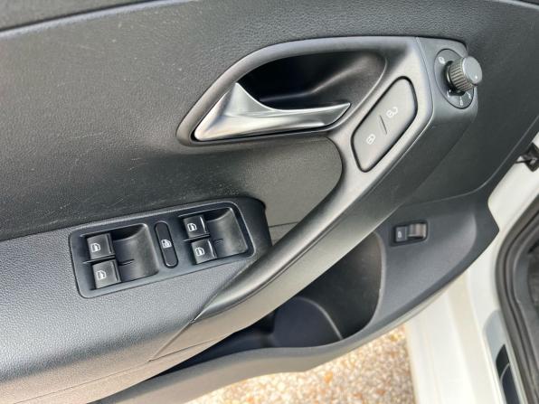 Volkswagen Polo V Рестайлинг с пробегом 2016 года, цена 1 120 000 рублей, 79504 км, седан, Автокод Объявления