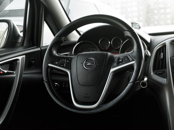 Opel Astra J с пробегом 2010 года, цена 750 000 рублей, 112238 км, хэтчбек, Автокод Объявления