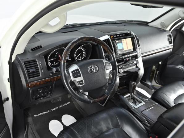 Toyota Land Cruiser 200 Series Рестайлинг 1 с пробегом 2014 года, цена 3 499 000 рублей, 169000 км, внедорожник, Автокод Объявления