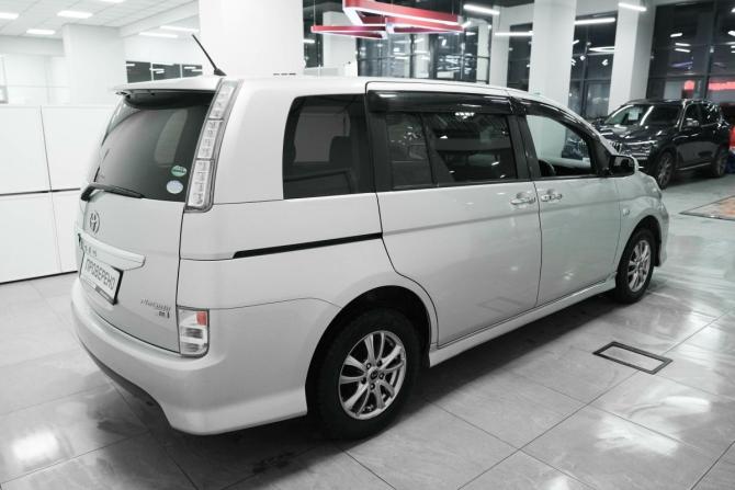 Toyota ISis I Рестайлинг с пробегом 2012 года, цена 1 100 000 рублей, 221686 км, компактвэн, Автокод Объявления