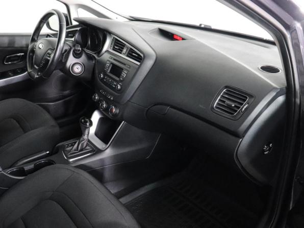 Kia Ceed II Рестайлинг с пробегом 2018 года, цена 1 447 000 рублей, 82602 км, хэтчбек, Автокод Объявления