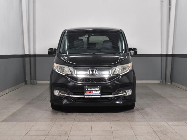 Honda Stepwgn V с пробегом 2016 года, цена 1 964 995 рублей, 81139 км, минивэн, Автокод Объявления