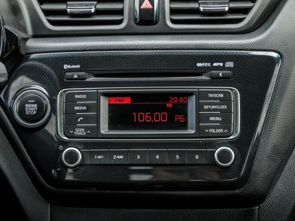Kia Rio III Рестайлинг с пробегом 2015 года, цена 1 138 000 рублей, 100411 км, седан, Автокод Объявления