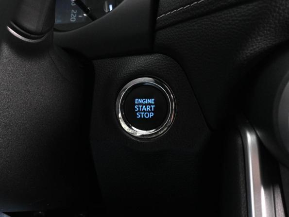 Toyota RAV4 V (XA50) с пробегом 2021 года, цена 3 249 000 рублей, 95491 км, внедорожник, Автокод Объявления