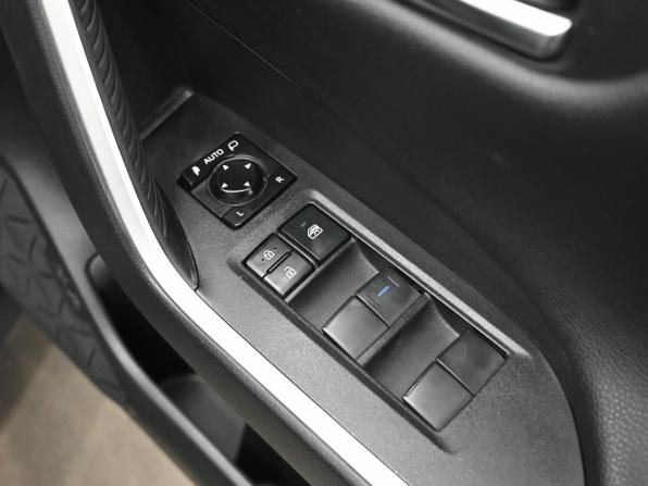 Toyota RAV4 V (XA50) с пробегом 2021 года, цена 3 100 000 рублей, 105313 км, внедорожник, Автокод Объявления