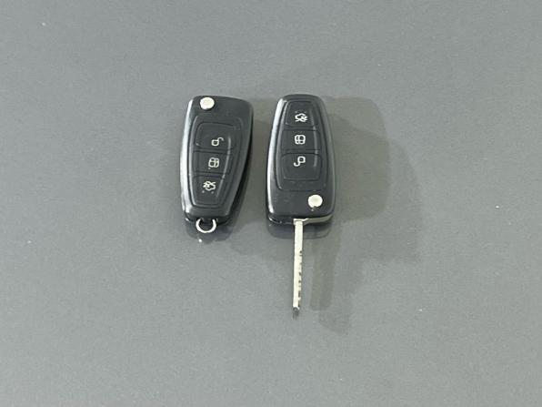 Ford Focus III с пробегом 2013 года, цена 845 000 рублей, 137462 км, седан, Автокод Объявления