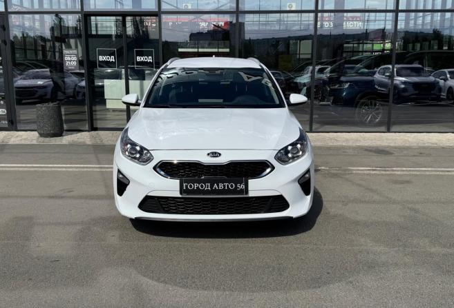 Kia Ceed III с пробегом 2021 года, цена 2 060 000 рублей, 61321 км, универсал, Автокод Объявления