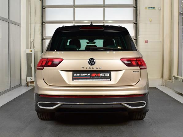 Volkswagen Tiguan II Рестайлинг с пробегом 2022 года, цена 3 599 995 рублей, 40255 км, внедорожник, Автокод Объявления