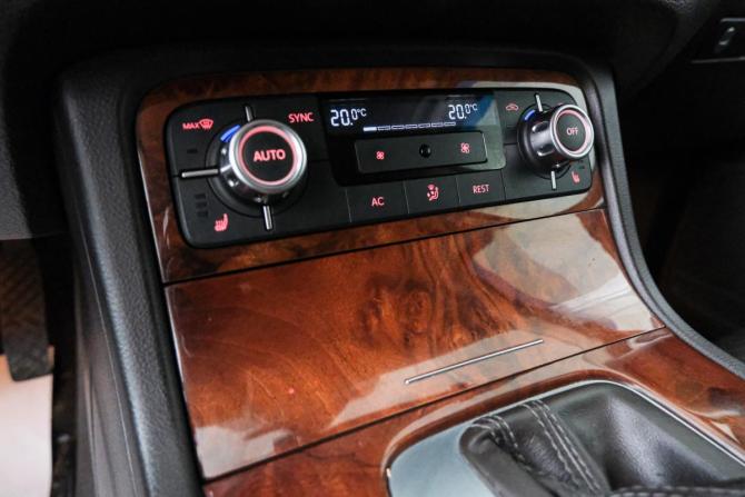 Volkswagen Touareg II с пробегом 2013 года, цена 1 899 000 рублей, 237000 км, внедорожник, Автокод Объявления