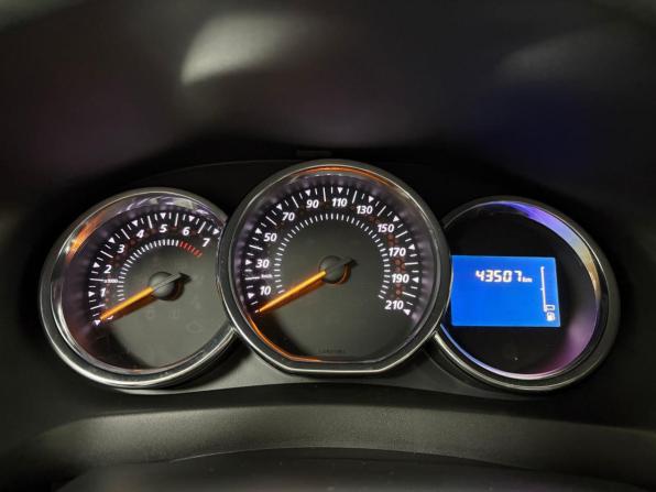 Renault Sandero II с пробегом 2018 года, цена 946 000 рублей, 43500 км, хэтчбек, Автокод Объявления